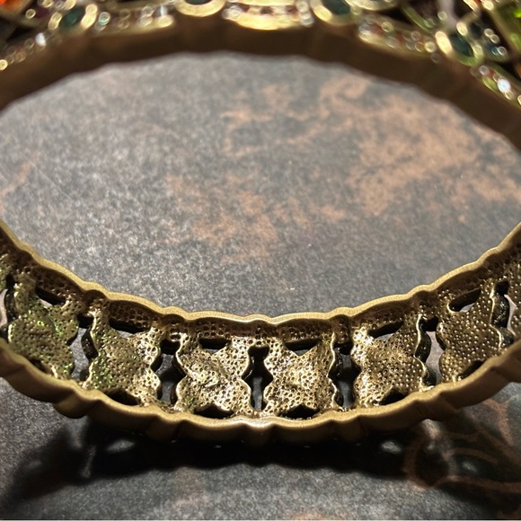 Heidi Daus Color Burst Swarovski 360 Bangle Bracelet - Picture 16 of 16